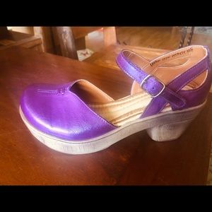 Jafa clog style 702, Berry